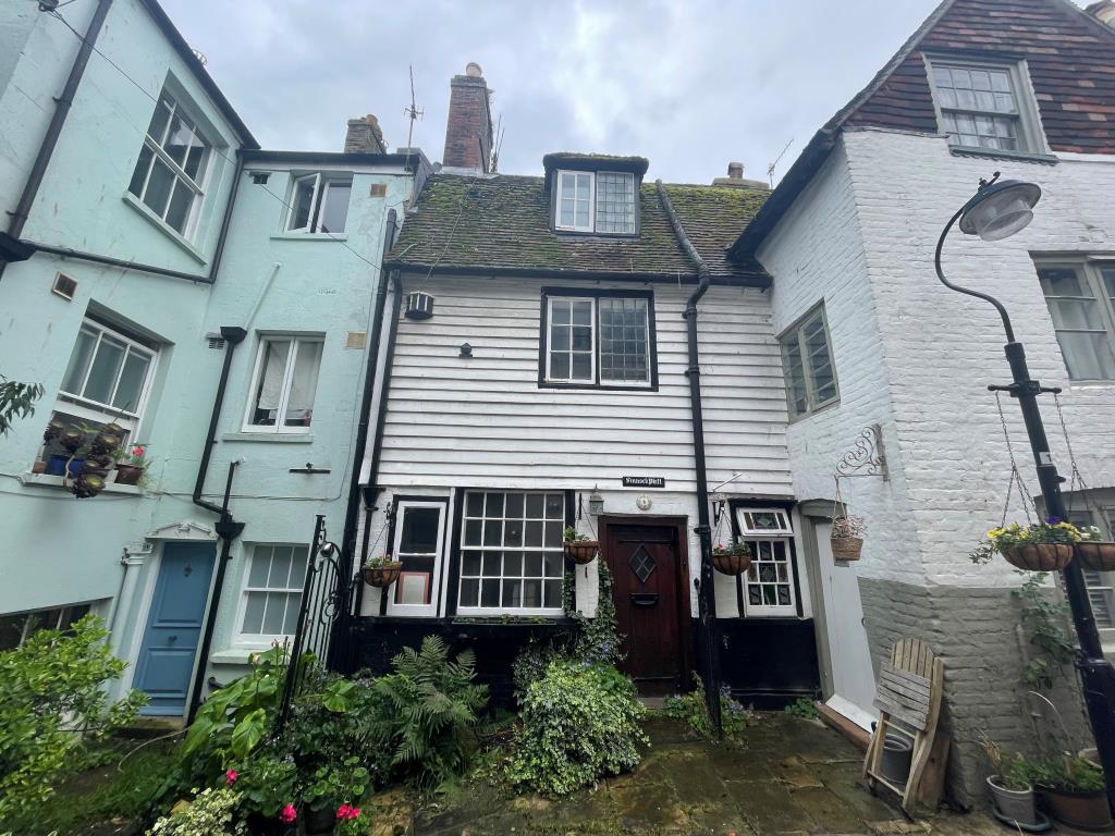 Lot: 103 - COTTAGE FOR REPAIR AND REFURBISHMENT - Weather boarded mid terrace house